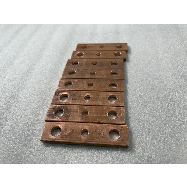 邊緣加工與導電面鍍層細節特寫