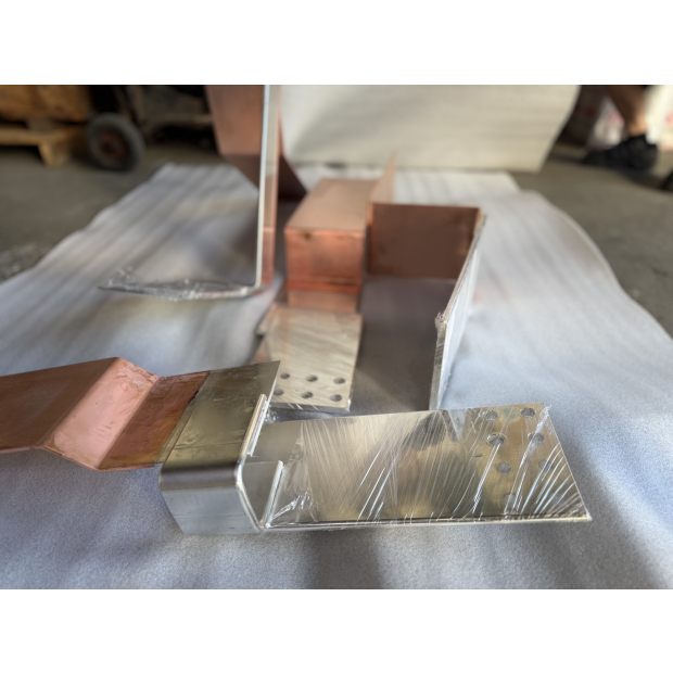 銅母排表面鍍錫層－防氧化與接觸性能提升示意