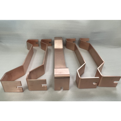 折彎銅排清洗後亮銅色外觀 — 接觸端乾淨、導電面無殘留物